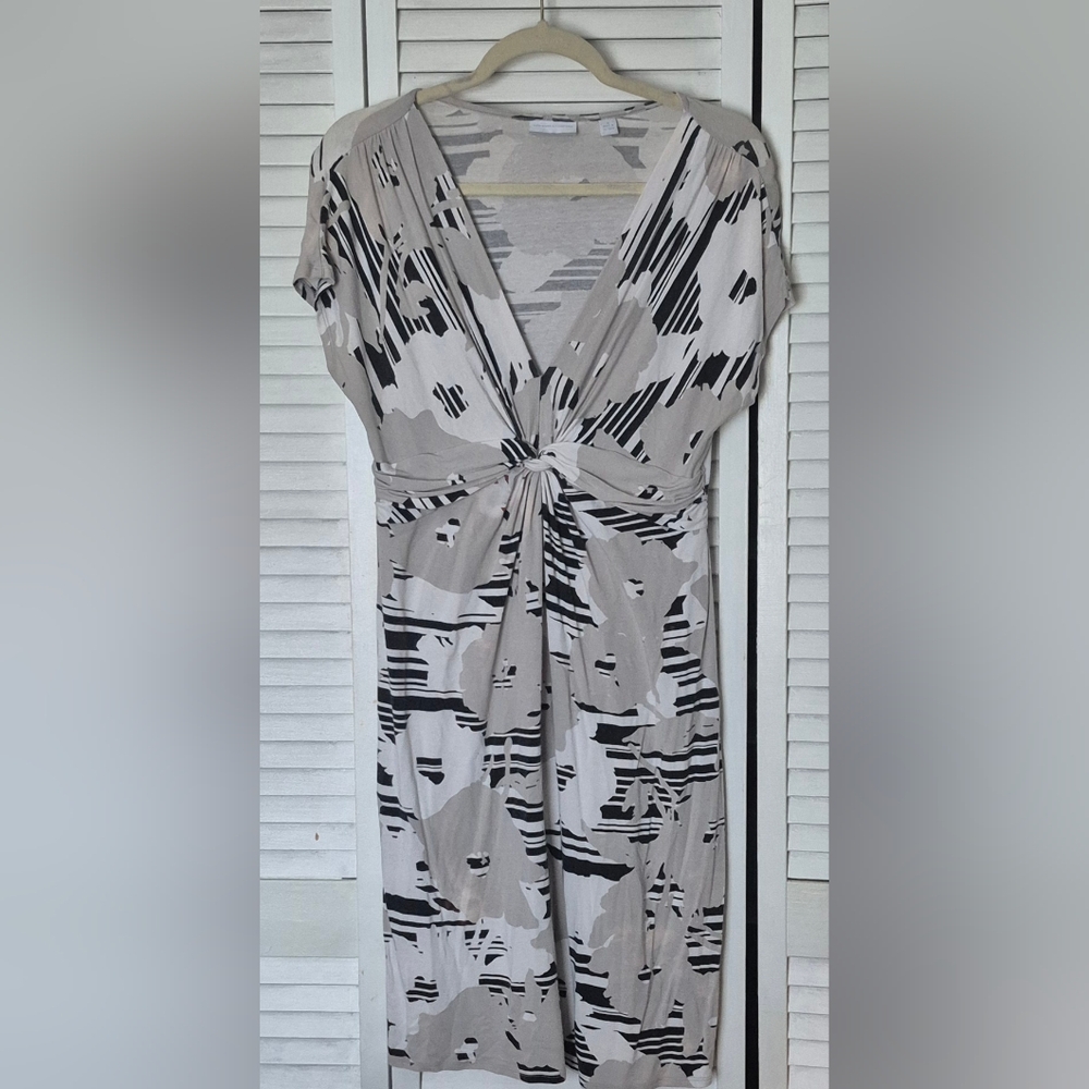 New York & Company Black, White And Gray Patterned Dress Size Medium